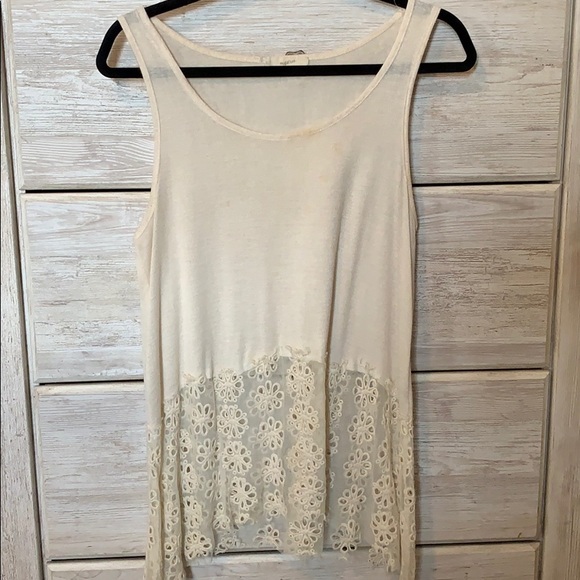 Cream Blouse Tank - Picture 1 of 4